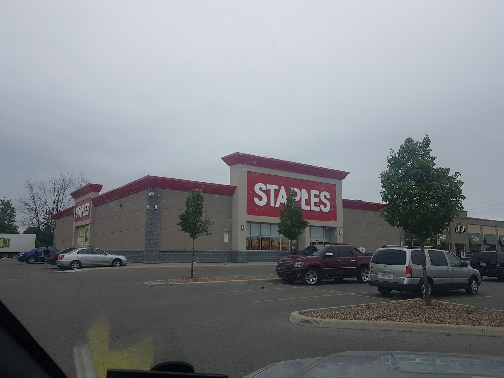 Staples Oshawa Centre | 410 Gibb St, Oshawa, ON L1J 0B2, Canada | Phone: (905) 404-4392