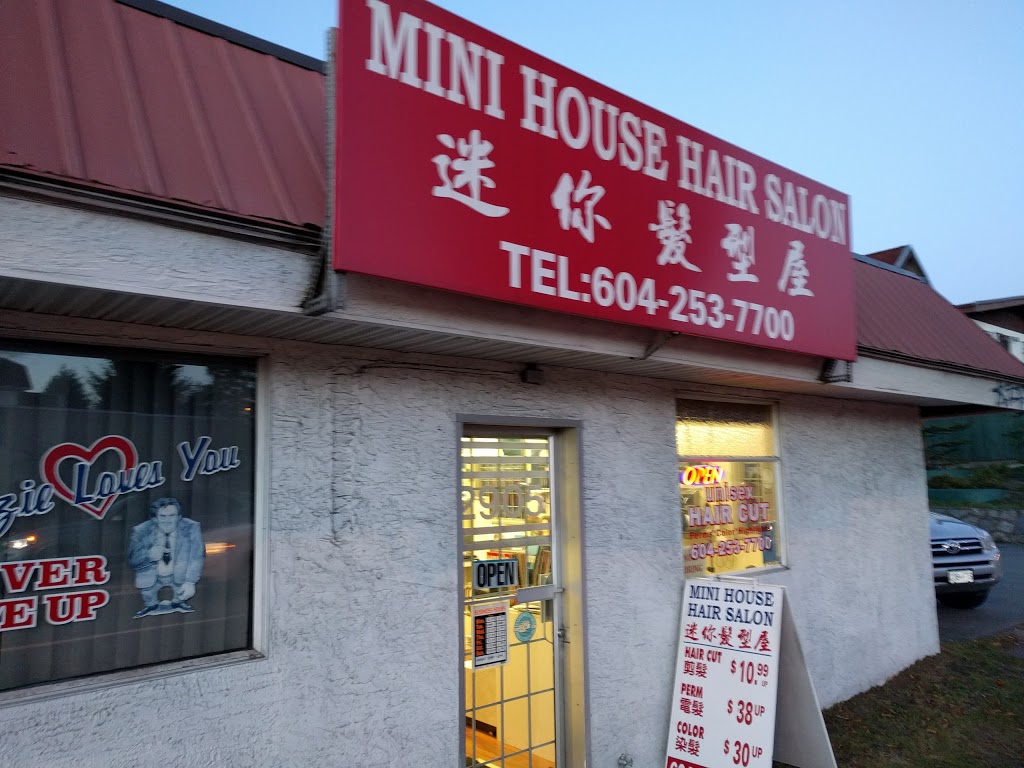 Mini House Hair Salon | 2905 E 1st Ave, Vancouver, BC V5M 1B1, Canada | Phone: (604) 253-7700