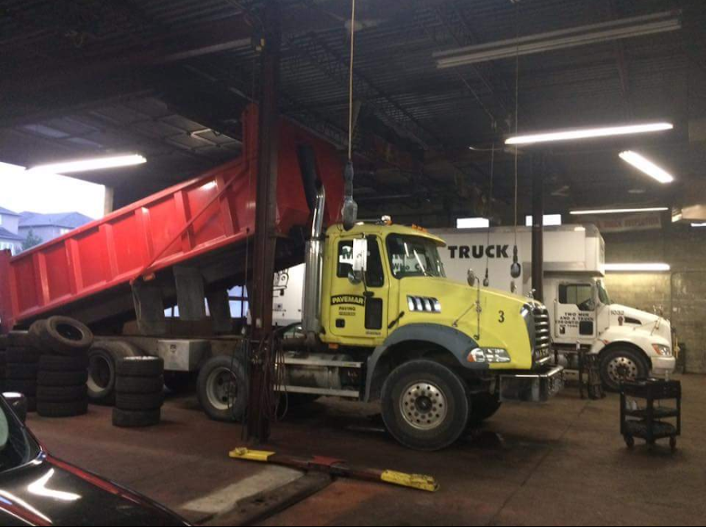 Rossi Auto & Truck repairs (at rear) | 110 Tycos Dr, North York, ON M6B 1V9, Canada | Phone: (416) 783-3530