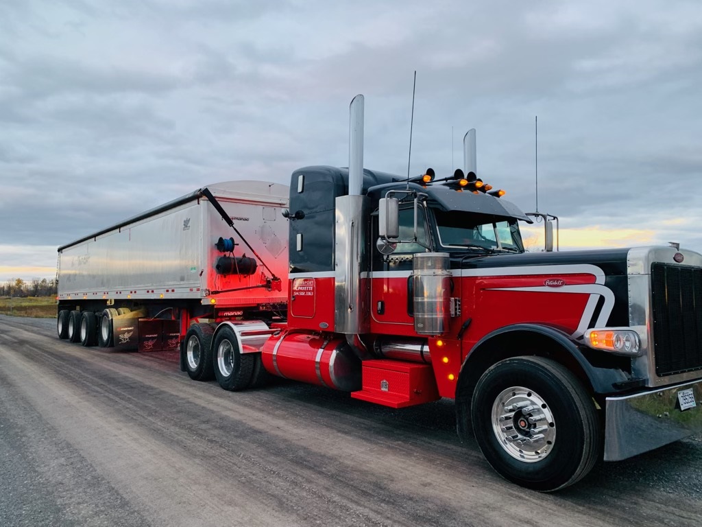Transport A Payette | 272 Rue Copernic, Repentigny, QC J5Z 4W7, Canada | Phone: (514) 502-3363