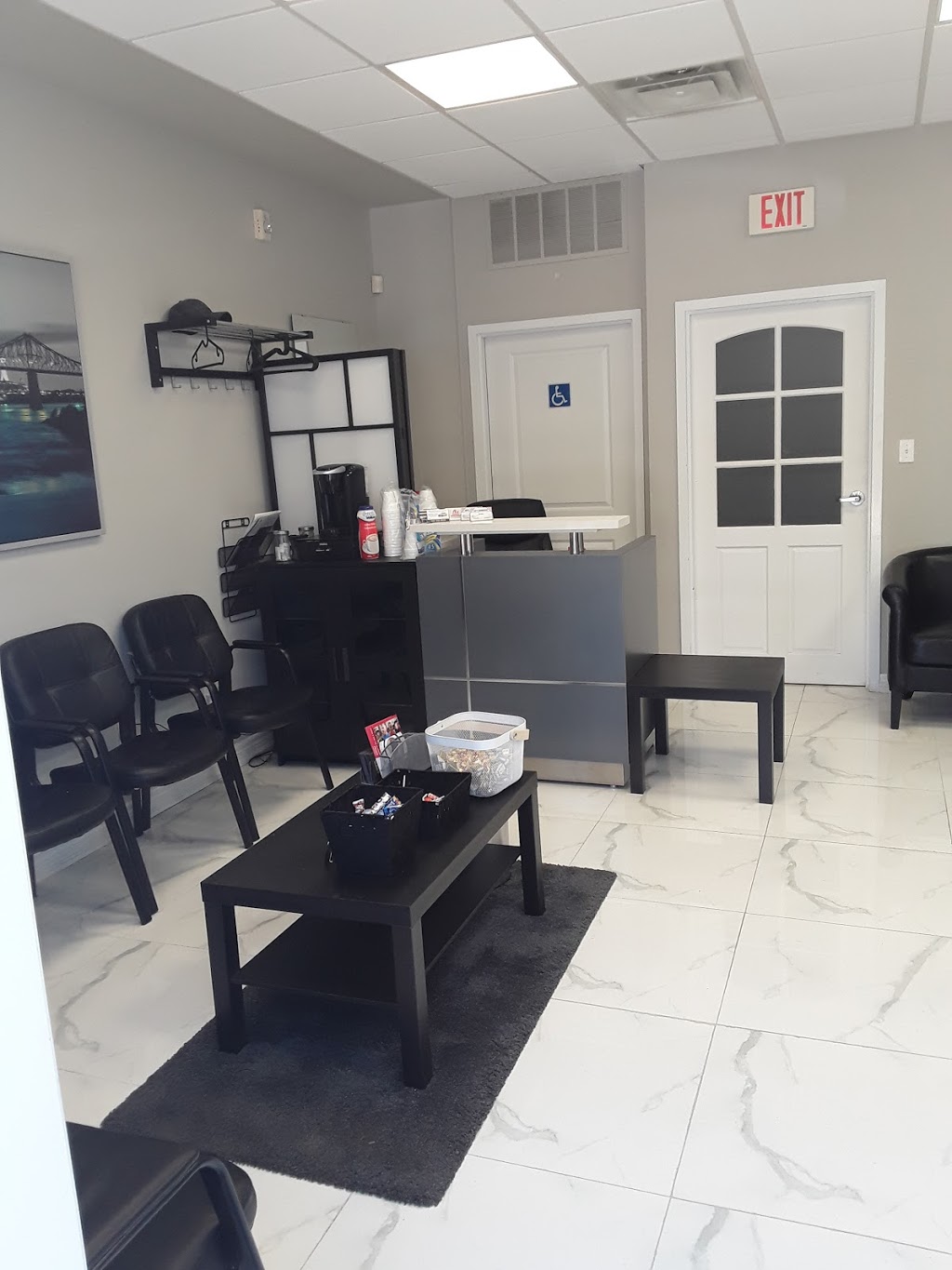 Abes Hairdesign Barbershop | 394 Plains Rd E, Burlington, ON L7T 2C8, Canada | Phone: (905) 632-2237