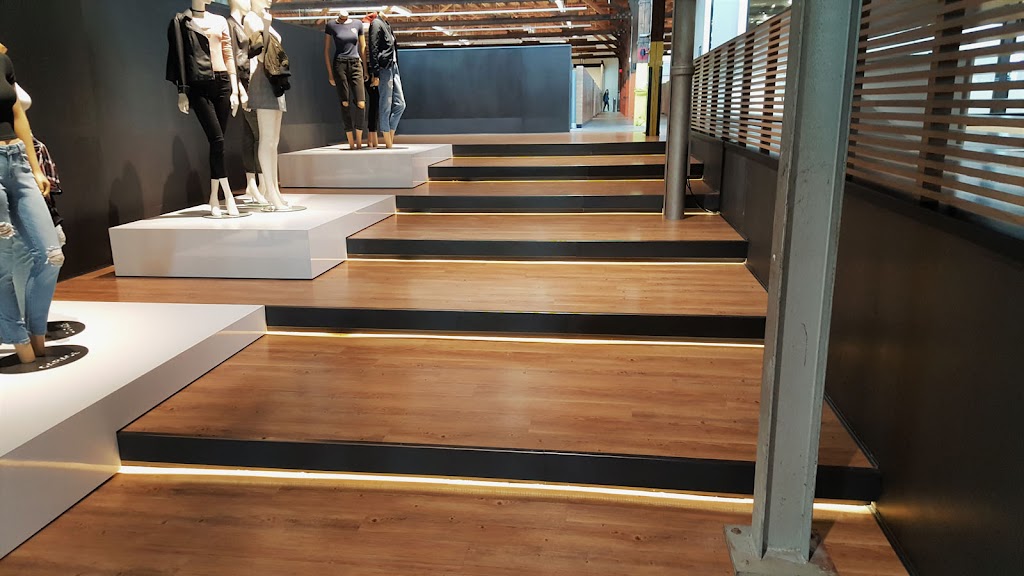 Dynamite | 5592 Rue Ferrier, Mont-Royal, QC H4P 1M2, Canada | Phone: (514) 733-3962