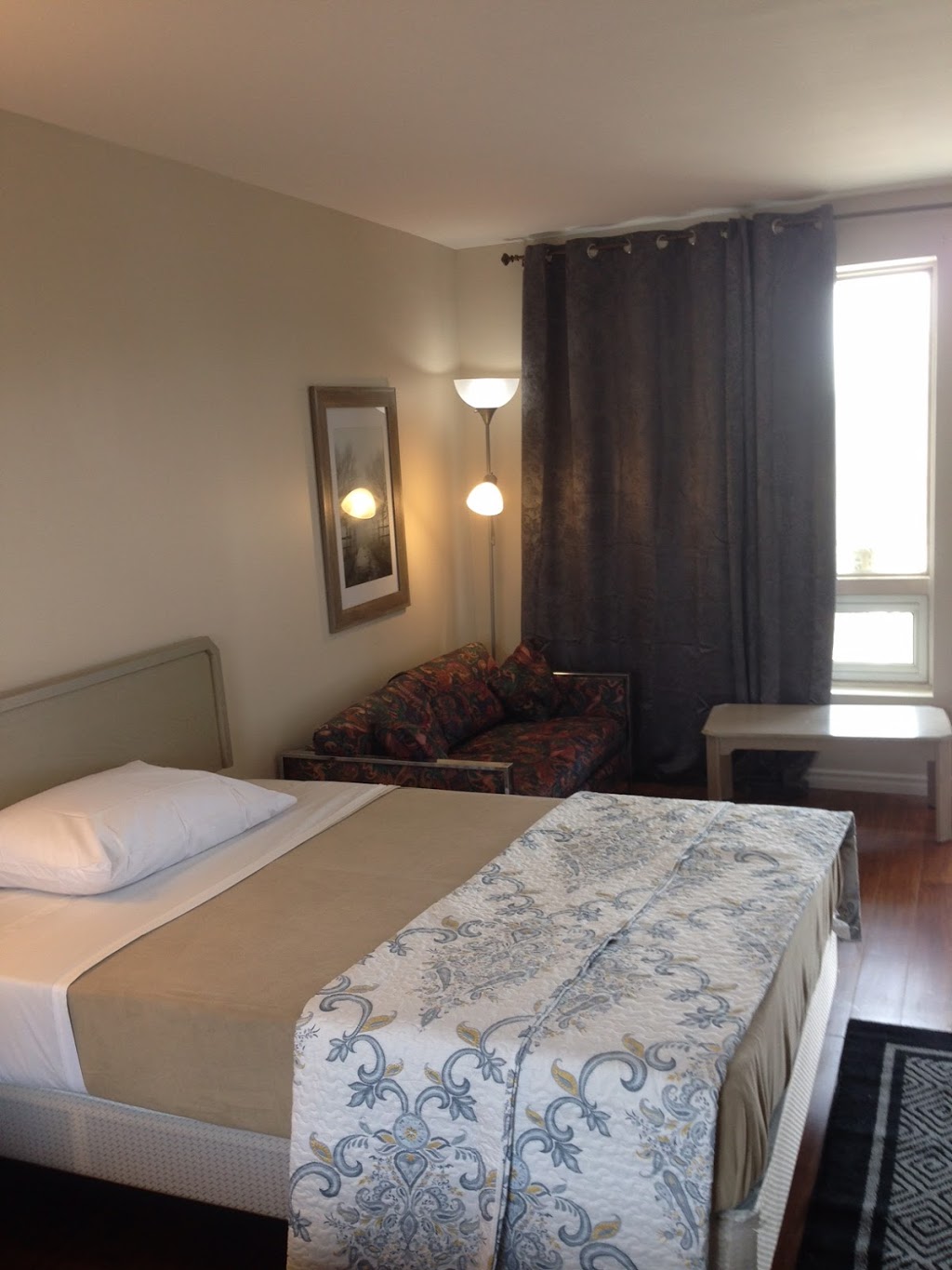Towne & Country Motel Windsor | 2883 Howard Ave, Windsor, ON N8X 3Y4, Canada | Phone: (519) 969-9120
