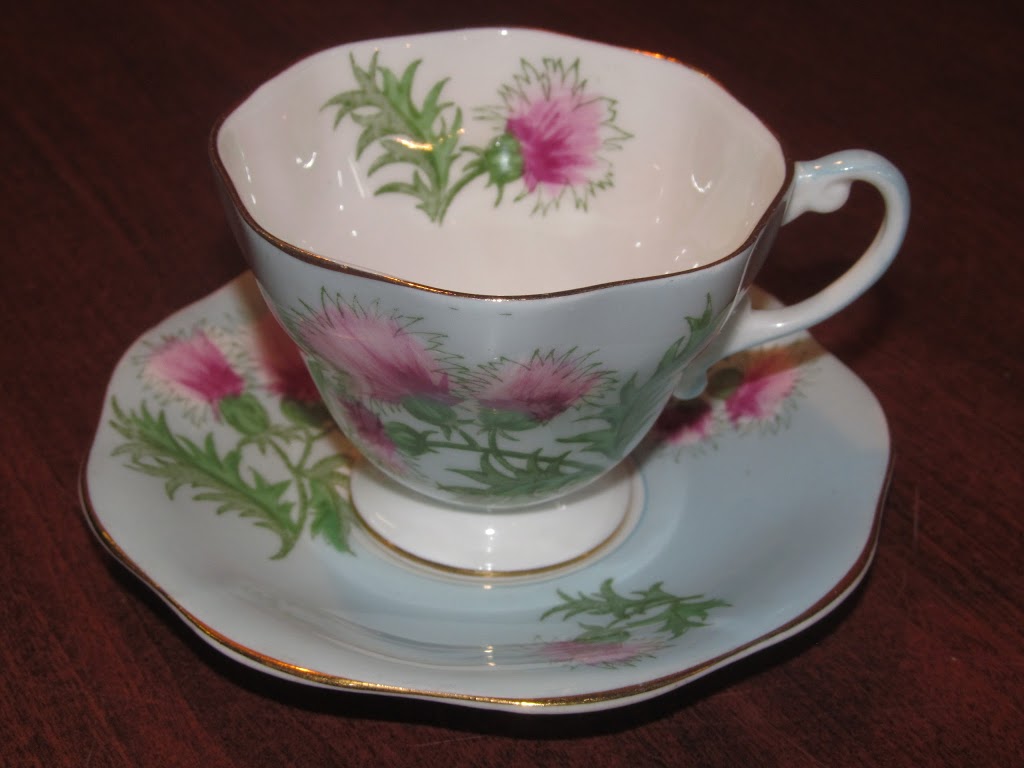 An Old Mans Stuff Antiques & Collectibles | 82 Ross St, Welland, ON L3B 2M6, Canada | Phone: (905) 734-6682