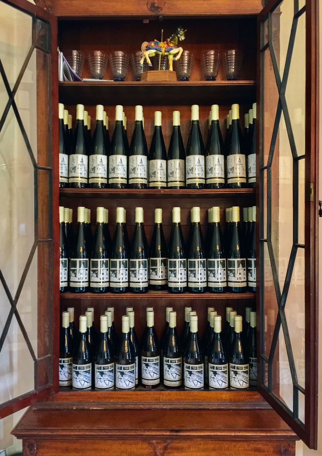 Organized Crime Winery | 4043 Mountainview Rd, Beamsville, ON L0R 1B2, Canada | Phone: (905) 563-9802