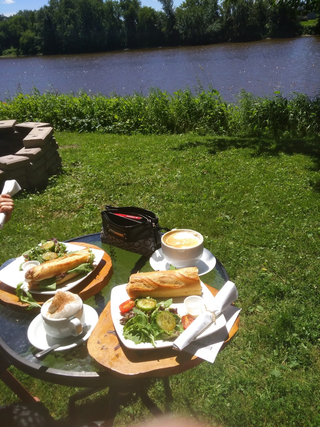 Scott town café | 1089 Route du Président-Kennedy, Scott, QC G0S 3G0, Canada | Phone: (418) 386-5757