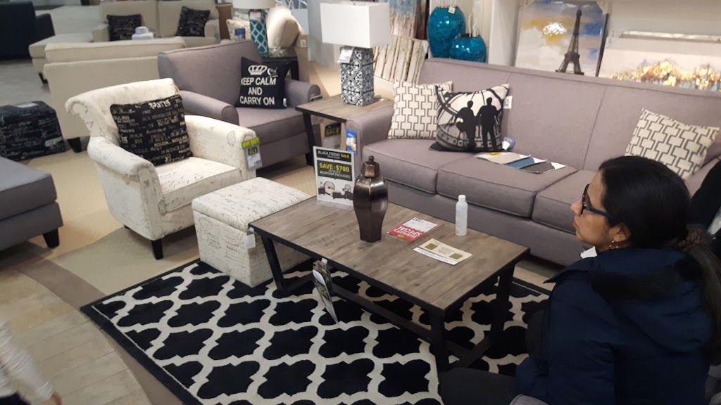 Leons Furniture | 25 Harry Walker Pkwy, Newmarket, ON L3Y 7B3, Canada | Phone: (905) 953-1617