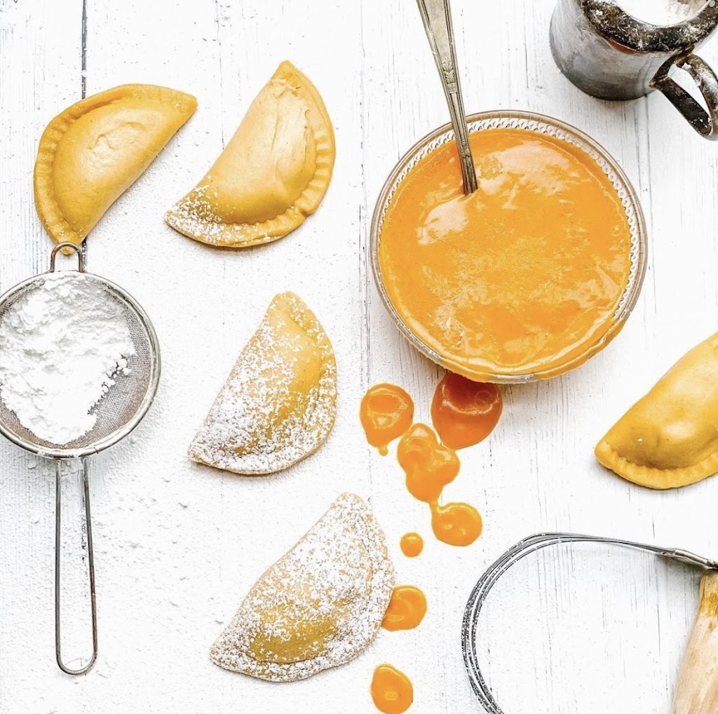 Empanada Gal | 800 20th St, New Westminster, BC V3M 4W6, Canada | Phone: (778) 322-7835