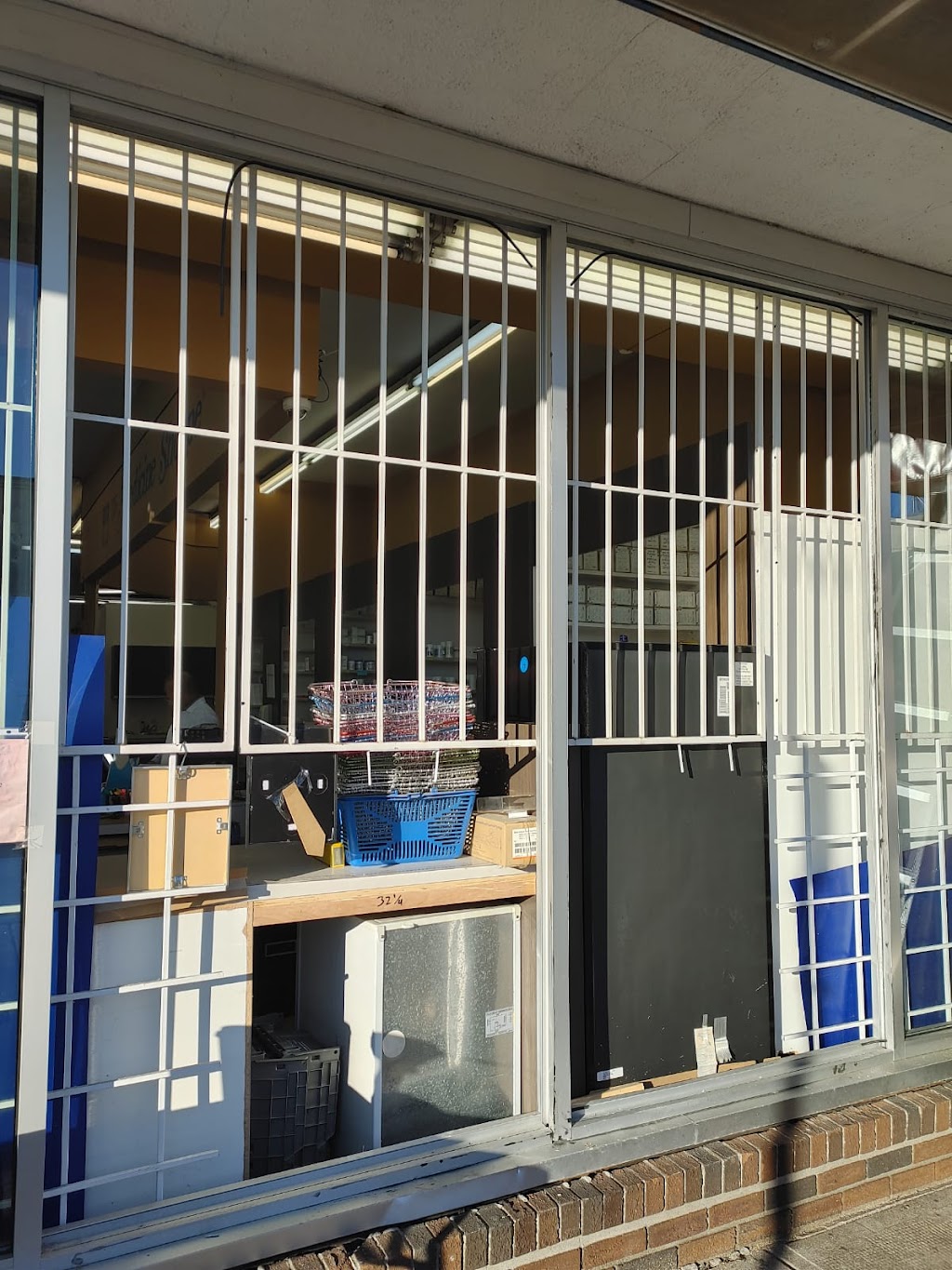 Canfield Glass Ltd | 2603 E 47th Ave, Vancouver, BC V5S 1B9, Canada | Phone: (604) 765-4309