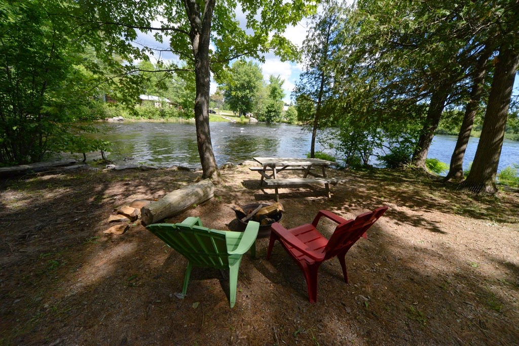 Covered Bridge Park | 1424 Round Lake Rd, Killaloe, ON K0J 2A0, Canada | Phone: (613) 757-3368