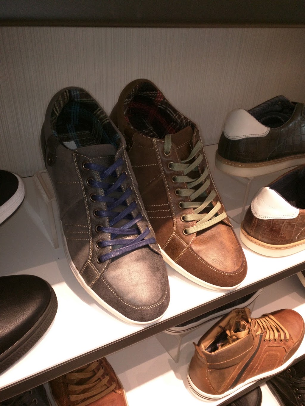 Aldo Outlet | 6075 Mavis Rd #13, Mississauga, ON L5R 4G6, Canada | Phone: (905) 568-8522