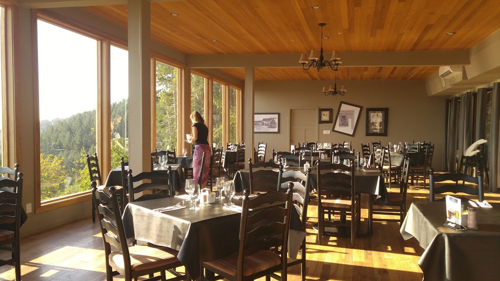 Malahat Chalet | 265 Trans-Canada Hwy, Malahat, BC V0R 2L0, Canada | Phone: (778) 432-4606