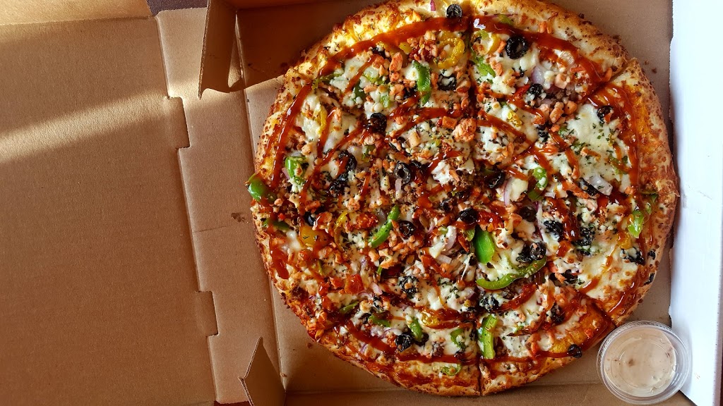 Yaseen Pizza Bank Street | 2895 Bank St, Gloucester, ON K1T 1N2, Canada | Phone: (613) 739-6363