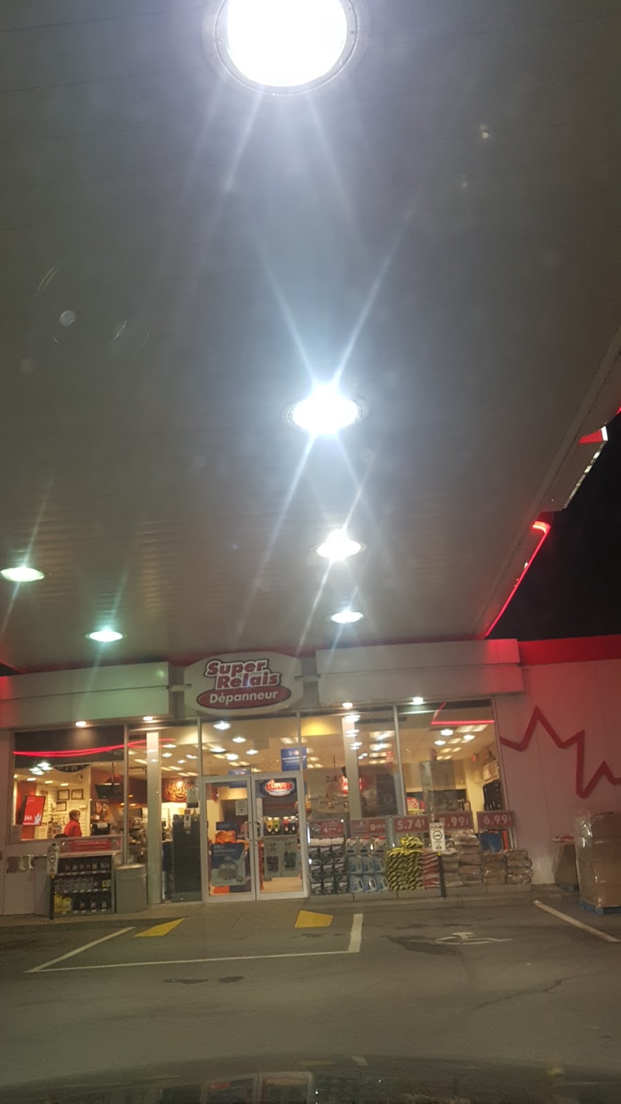 Petro-Canada | 1375 Boulevard Moody, Terrebonne, QC J6X 4C8, Canada | Phone: (450) 471-3908