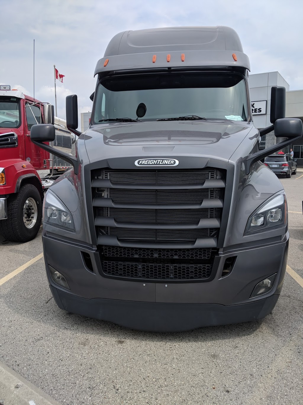 TEAM Truck Centres London | 795 Wilton Grove Rd, London, ON N6N 1N7, Canada | Phone: (519) 681-6868