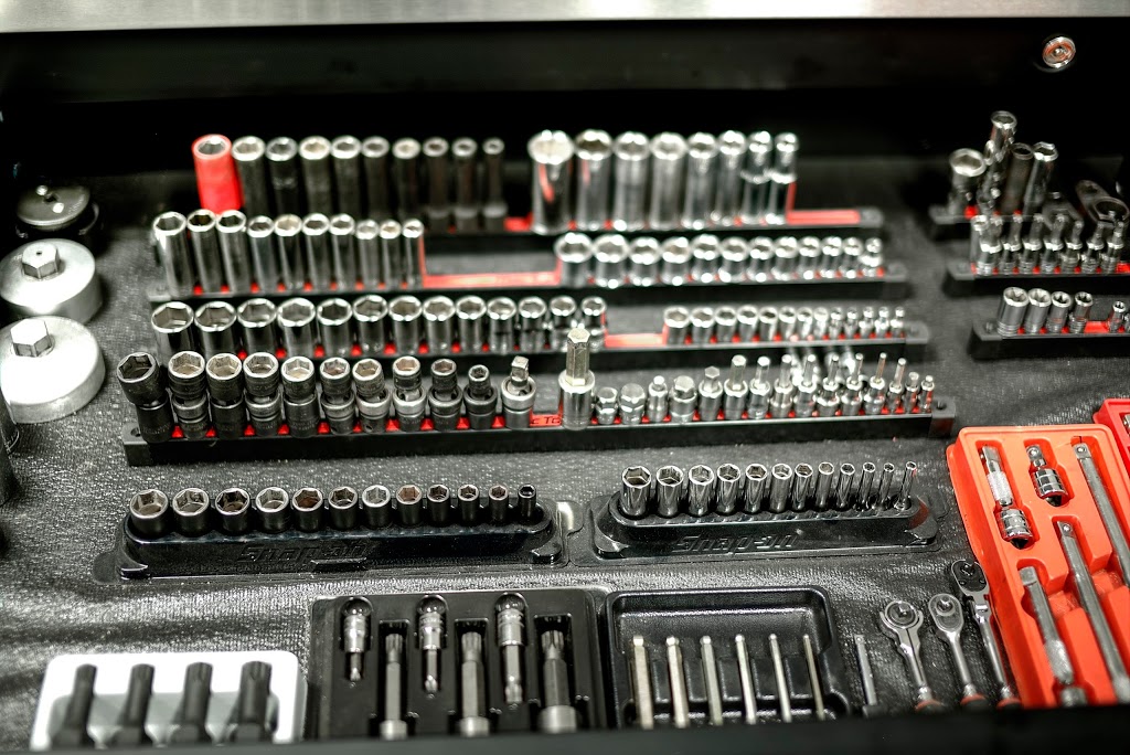 Viteks Autoworks | 300 40 Ave NE, Calgary, AB T2E 2M7, Canada | Phone: (403) 452-0200