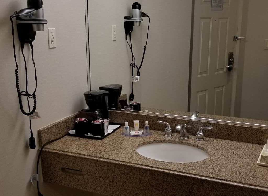 Comfort Inn Fallsview | 6645 Fallsview Blvd, Niagara Falls, ON L2G 7G1, Canada | Phone: (905) 358-9353