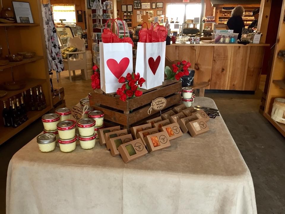 Bellas Creations | 886 Grills Rd, Belleville, ON K8N 4Z5, Canada | Phone: (613) 403-3674