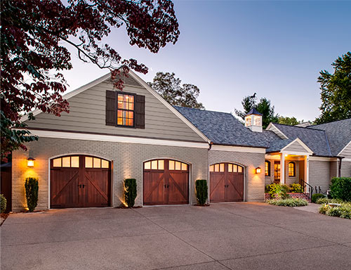 Garage doors JPR | 4800 Desserte S Autoroute 440, Laval, QC H7T 2Z8, Canada | Phone: (855) 781-6150