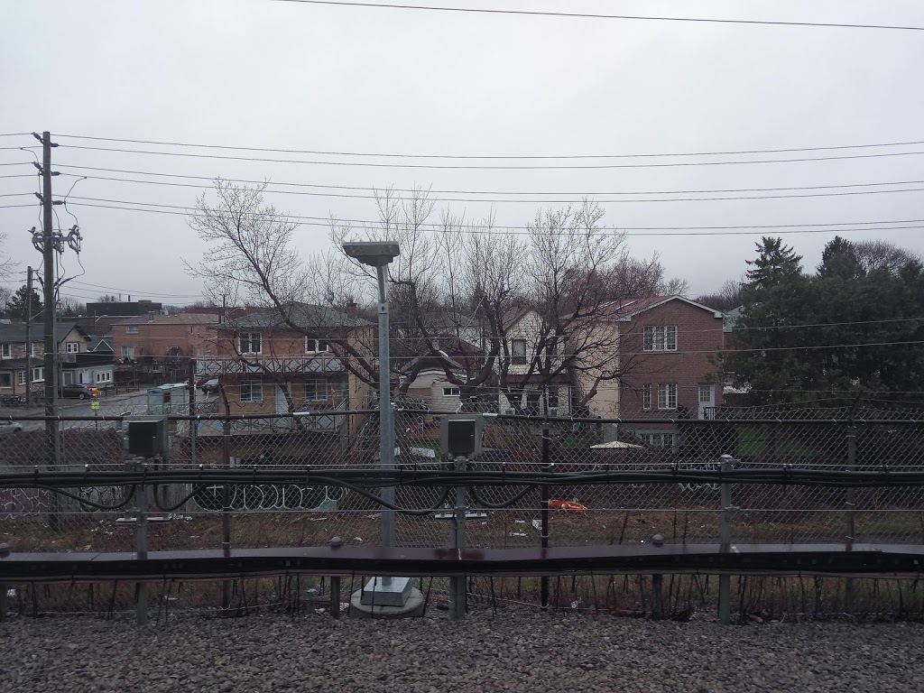 Prairie Drive Park | 70 Prairie Dr, Scarborough, ON M1L 1L5, Canada | Phone: (416) 338-4386