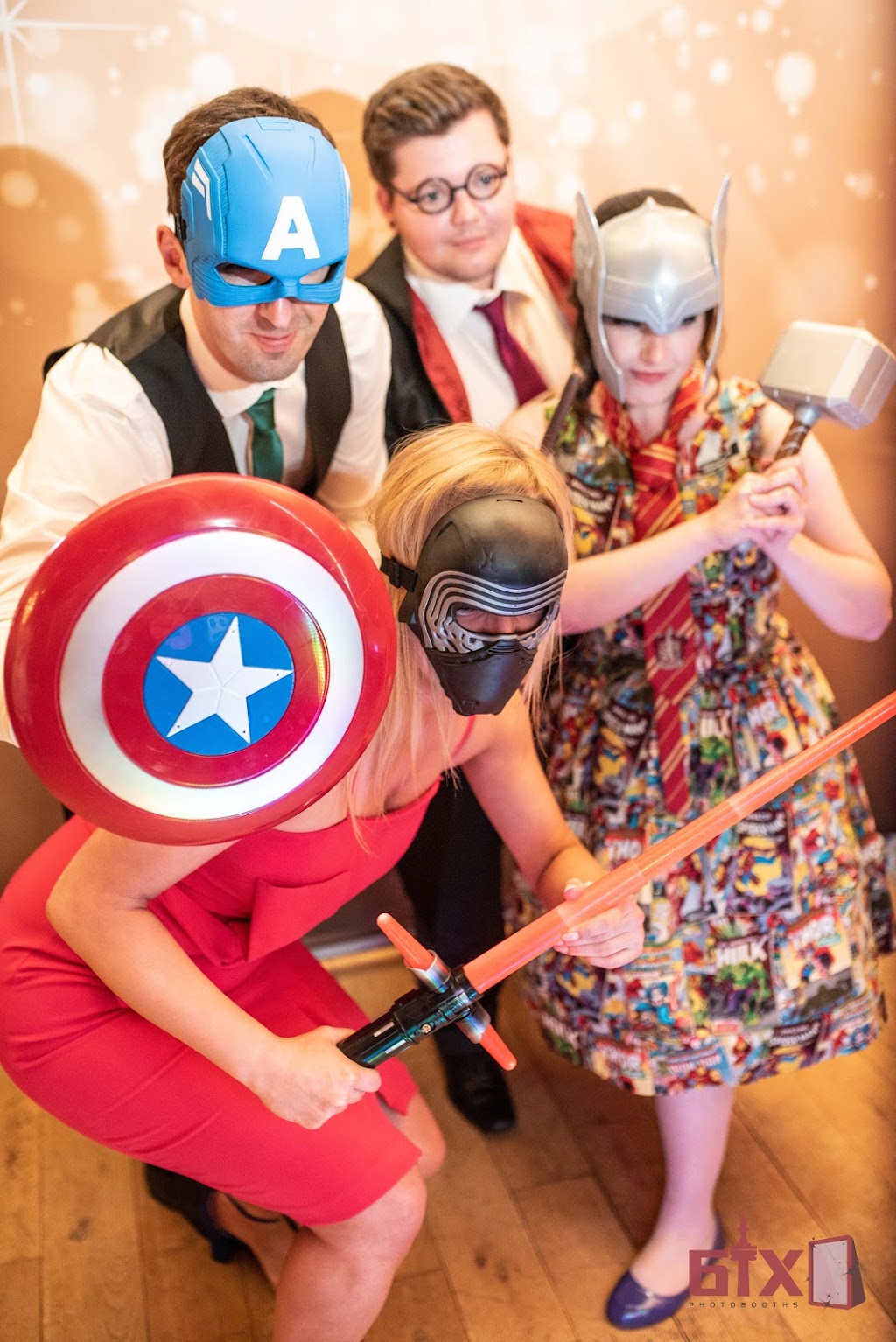6ix Photobooths | 1127 Broadview Ave Suite B, East York, ON M4K 2S6, Canada | Phone: (647) 703-7866