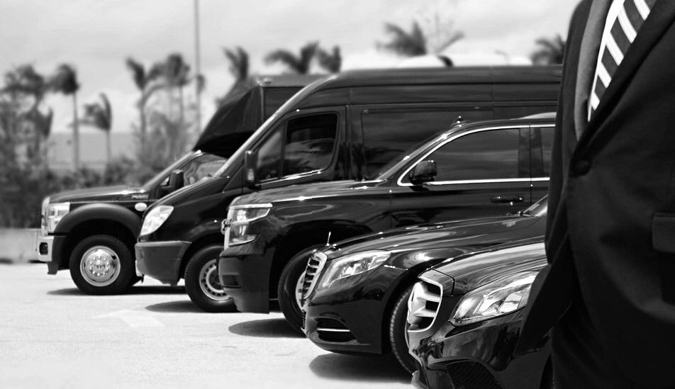 Platinum Rides | 17 Willick Pl, Brampton, ON L6X 4Z5, Canada | Phone: (437) 370-7407