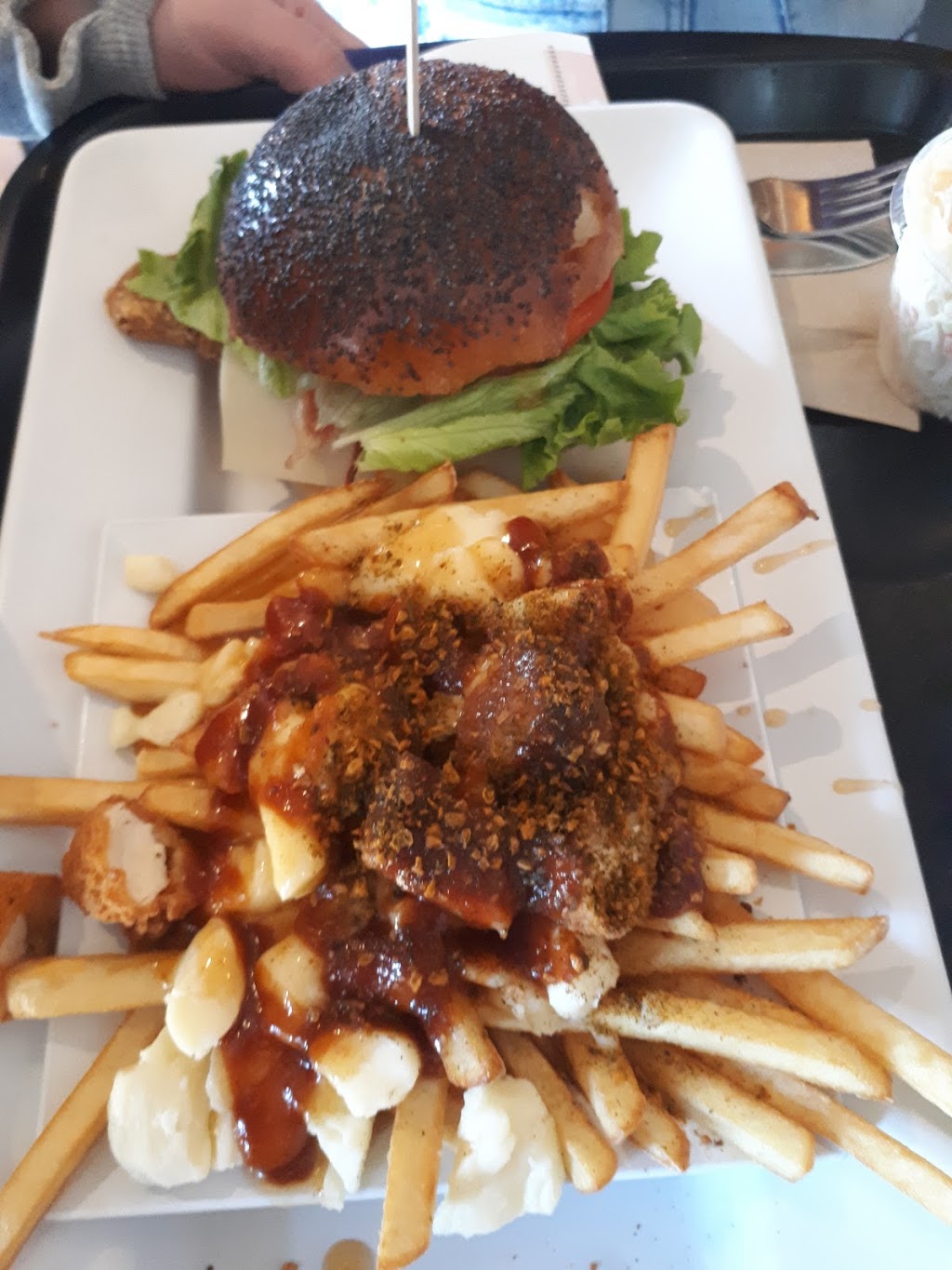 St-Hubert Express | 205 Chemin des Poirier, Montmagny, QC G5V 3X7, Canada | Phone: (418) 241-2104