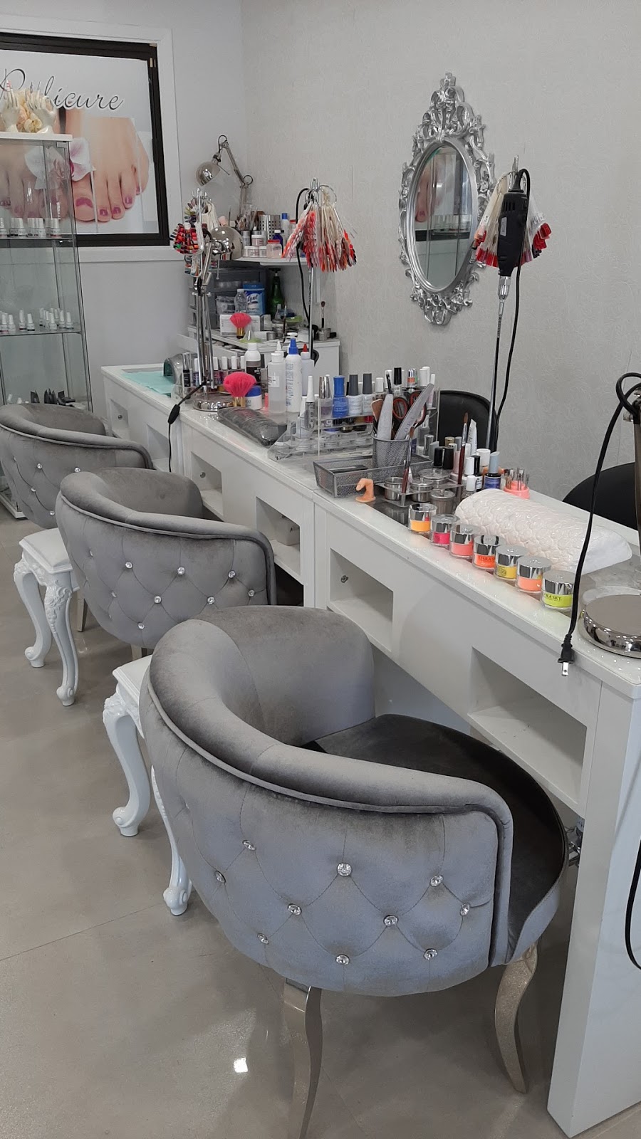 Salon Femmes en glam | 3321 Bd Dagenais O, Laval, QC H7P 1V5, Canada | Phone: (450) 934-2997
