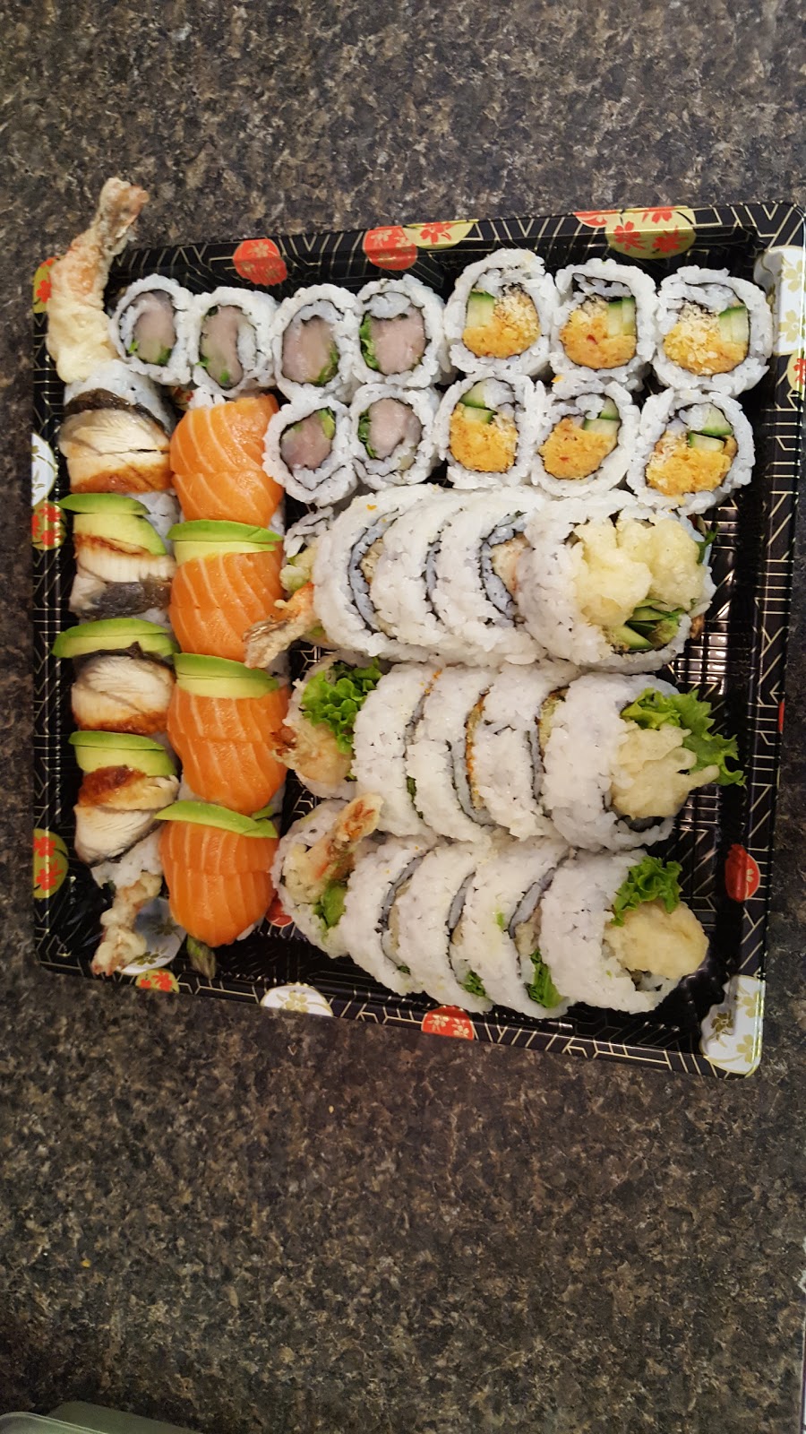KL Sushi | 1100 Concordia Ave, Winnipeg, MB R2K 4B8, Canada | Phone: (204) 414-9266