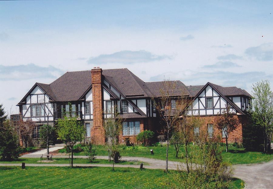 Edges Roofing Co | 26 Nightingale St, Hamilton, ON L8L 1R6, Canada | Phone: (905) 527-3575