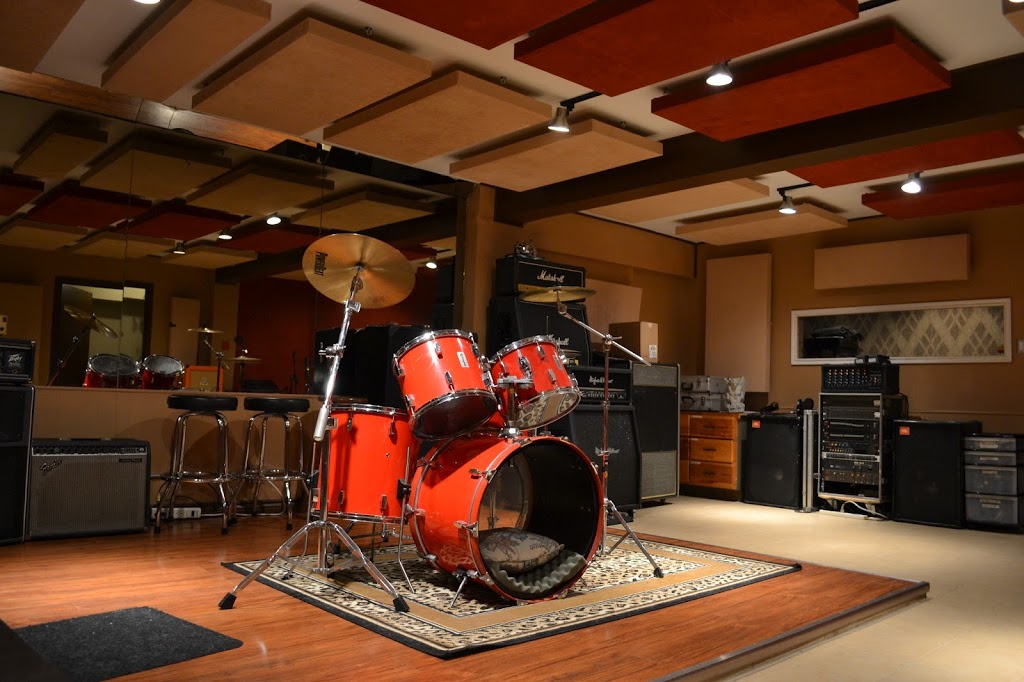 Velvet Sound Studios | 205 Lakeshore Rd E, Mississauga, ON L5G 1G2, Canada | Phone: (416) 735-4646