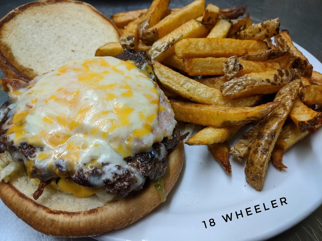18 Wheeler Restaurant | 3613 Queens Line, Tilbury, ON N0P 2L0, Canada | Phone: (519) 682-1166