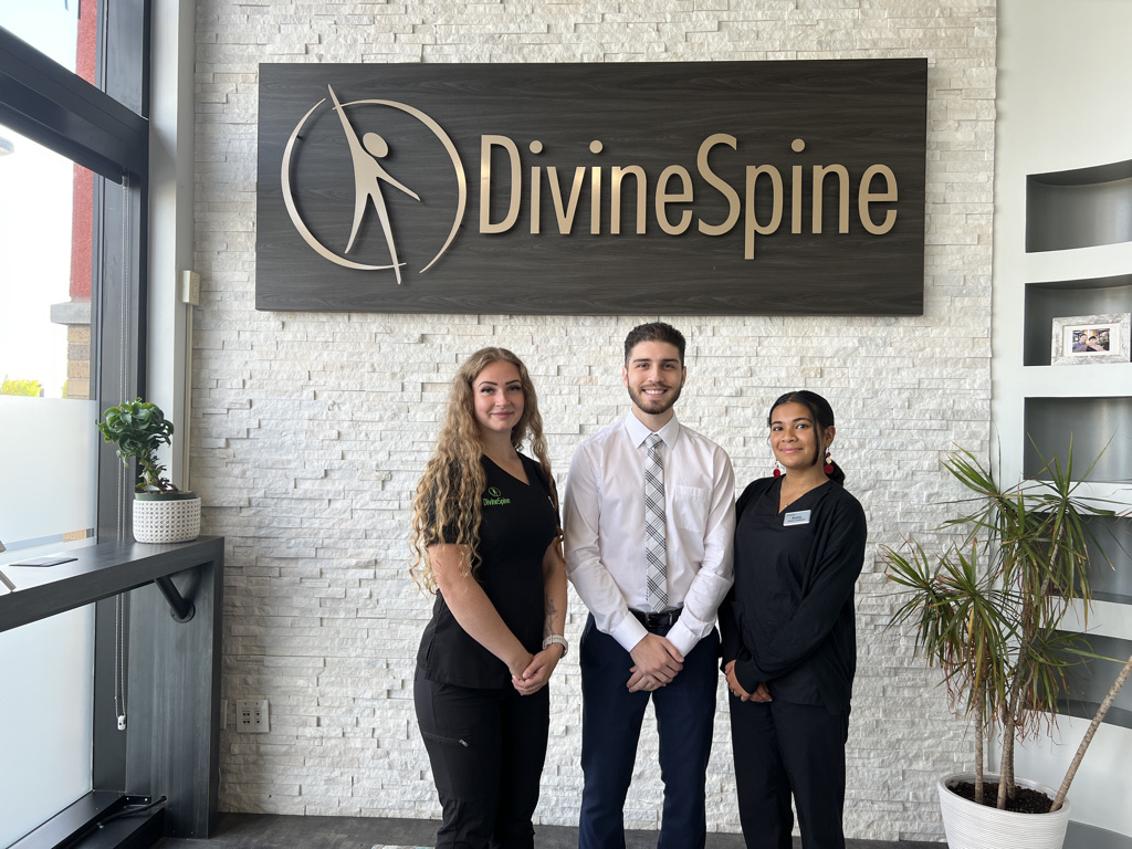 Divine Spine Burlington | 3247 Appleby Ln #11, Burlington, ON L7L 2X9, Canada | Phone: (289) 812-2434
