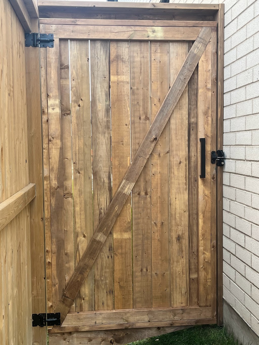 Handyman Brigade | 337 Springbank Dr, London, ON N6J 1G6, Canada | Phone: (548) 388-9396