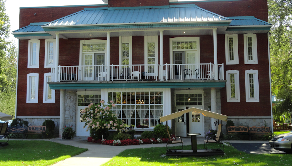 Villa Mon Calme | 731 de, Rue Montcalm, Berthierville, QC J0K 1A0, Canada | Phone: (450) 836-6502