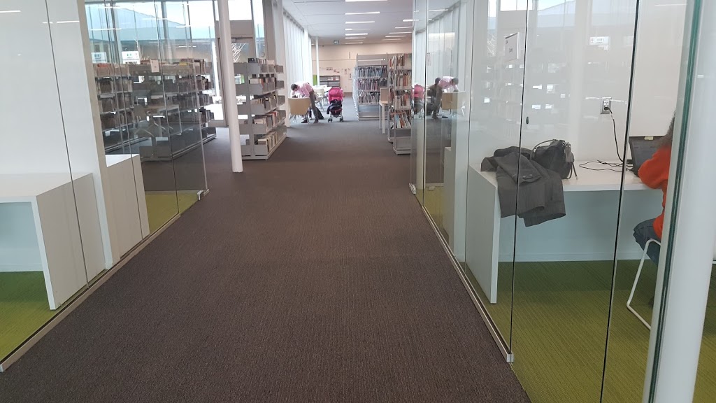 Whitchurch-Stouffville Public Library | 2 Park Dr, Whitchurch-Stouffville, ON L4A 4K1, Canada | Phone: (905) 642-7323