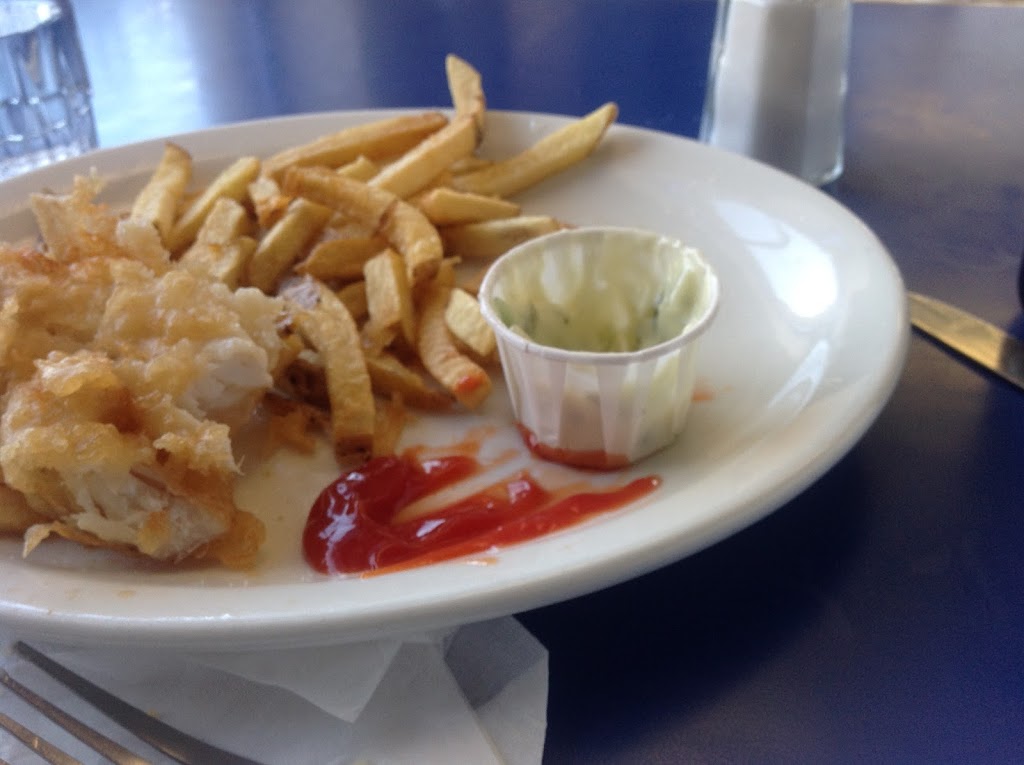 Captain Georges Fish & Chips | 201 Dundas St W, Whitby, ON L1N 2M4, Canada | Phone: (905) 666-9632
