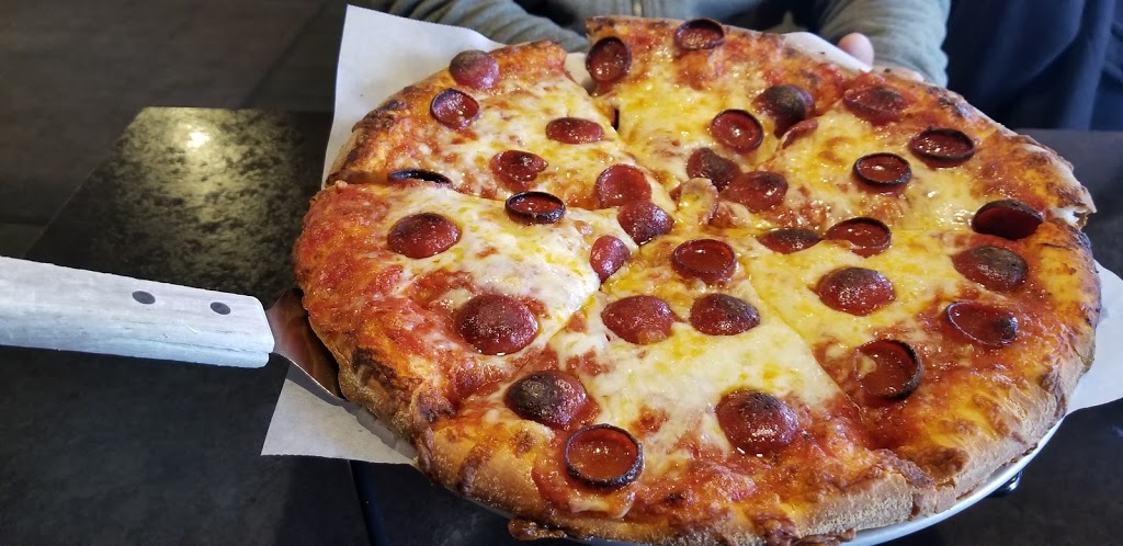 BrickOven Pizzeria & Pub | 2457 Grand Island Blvd, Grand Island, NY 14072, USA | Phone: (716) 773-4445