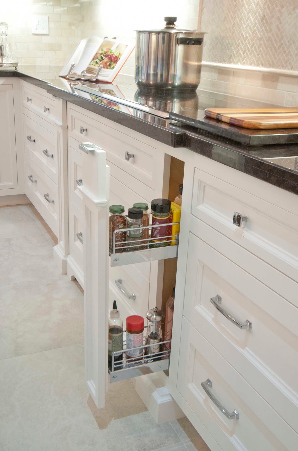 Bloomsbury Fine Cabinetry | 415 Harry Walker Pkwy N #4, Newmarket, ON L3Y 7B3, Canada | Phone: (905) 853-7700