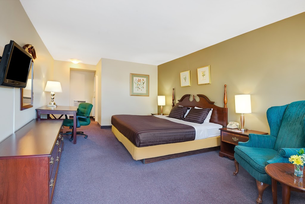 Howard Johnson Inn Lindsay | 354 Lindsay St S, Lindsay, ON K9V 4R4, Canada | Phone: (705) 324-0314