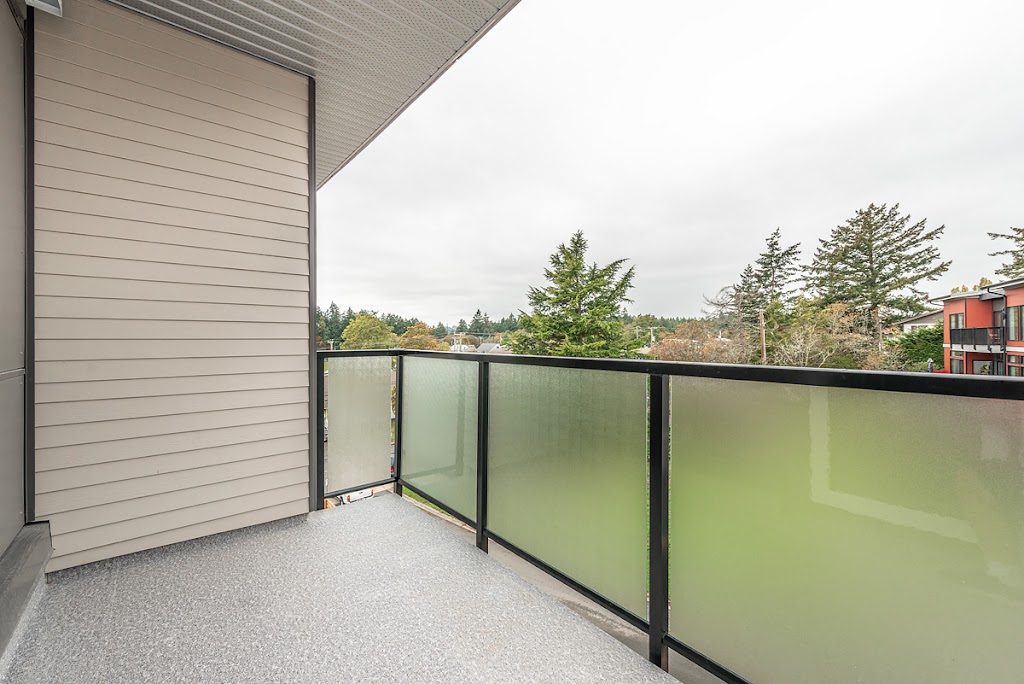 Hatley Apartments | 284 Belmont Rd, Victoria, BC V9C 1B1, Canada | Phone: (250) 893-9634