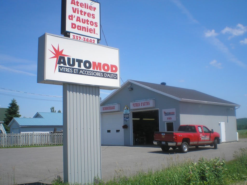 Atelier de Vitres dAutos Daniel | 705 Côte Joyeuse, Saint-Raymond, QC G3L 4B2, Canada | Phone: (418) 337-3442