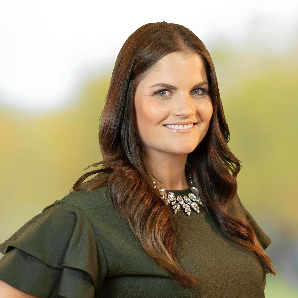 Lyndsy Wojtus, Sales Representative, Revel Realty Inc., Brokerag | 8685 Lundys Ln Unit #1, Niagara Falls, ON L2H 1H5, Canada | Phone: (905) 380-8705