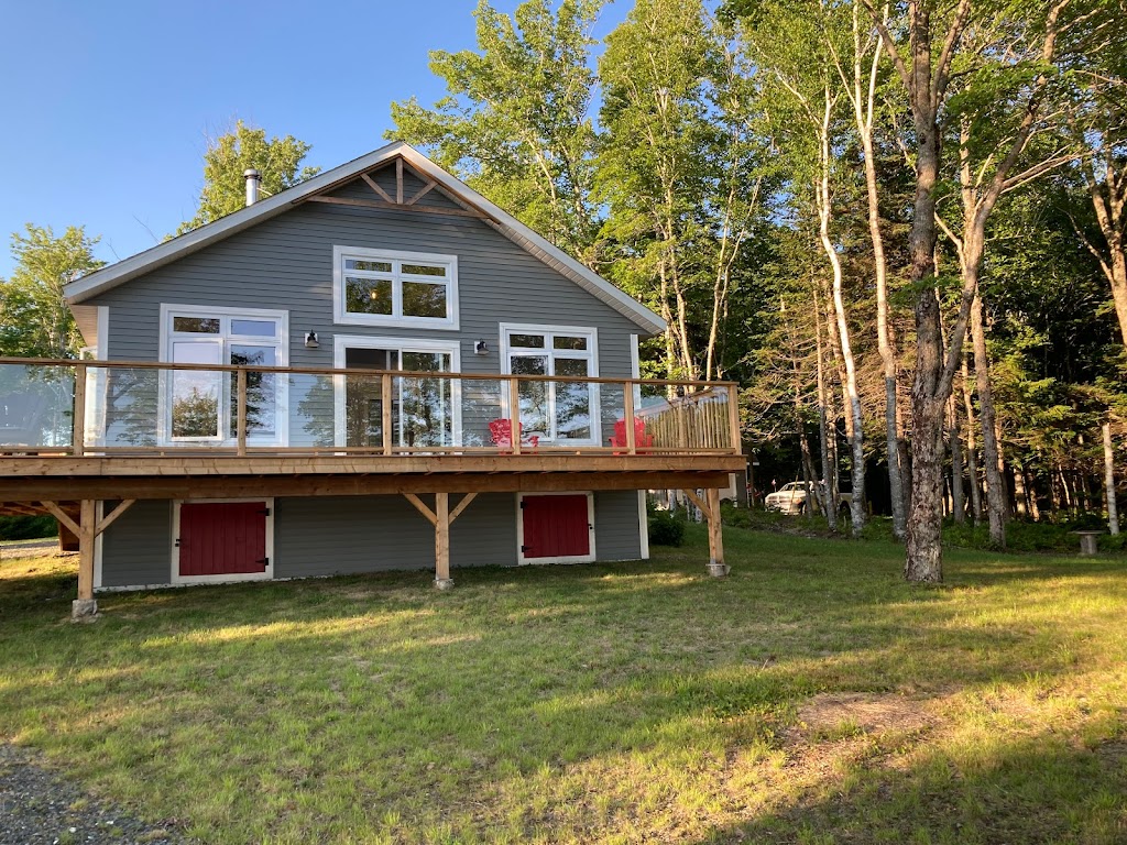 Westend Lakehouse | 639 Secret Rd, Salmon River, NS B0W 2Y0, Canada | Phone: 01575 6868960
