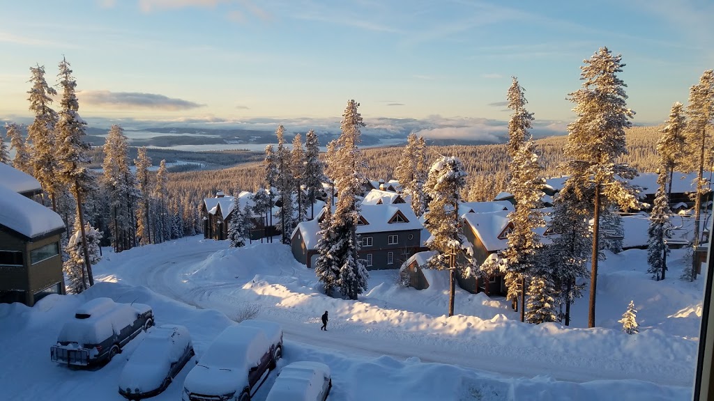Eagles Resort, Big White | 105 Kettleview Rd, Kelowna, BC V1P 1P3, Canada | Phone: (250) 765-8888