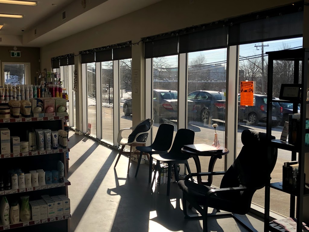 TINY OAK PHARMACY | 245 Pleasant St, Dartmouth, NS B2Y 3R9, Canada | Phone: (902) 465-1210