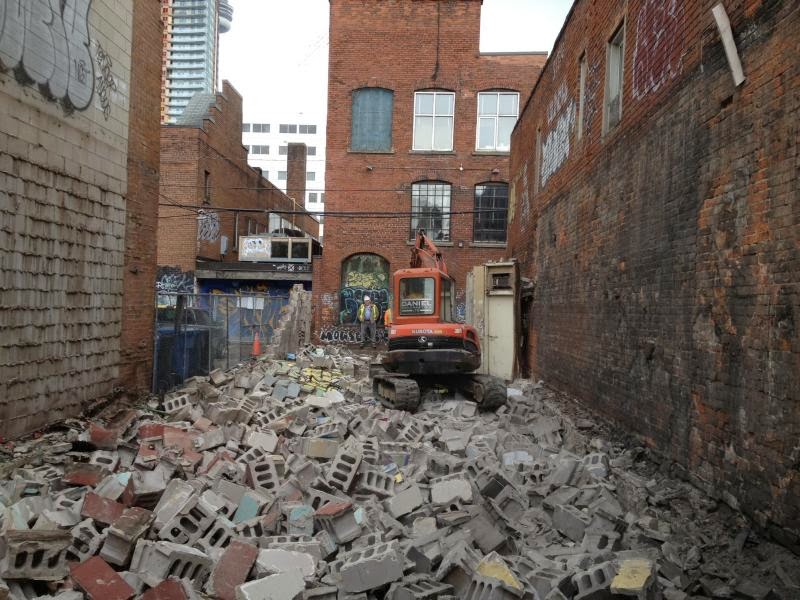 Rapid Waste & Disposal | 34 Leading, Etobicoke, ON M9V 3S9, Canada | Phone: (416) 984-0044