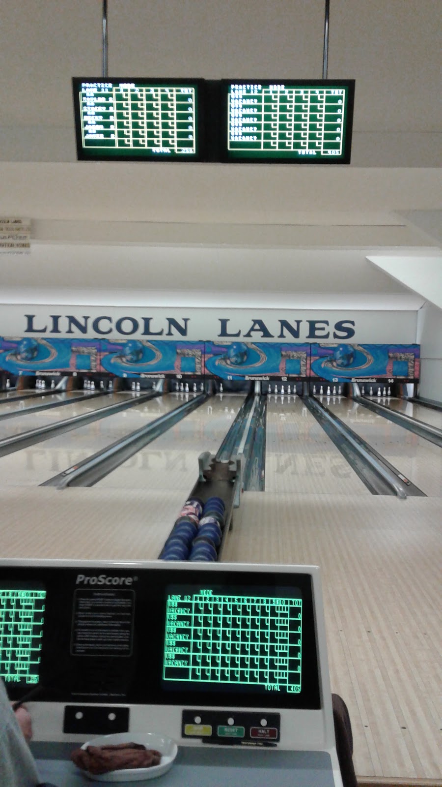 Lincoln Lanes (1969) Ltd | 3510 25 Ave, Vernon, BC V1T 1P3, Canada | Phone: (250) 542-9837