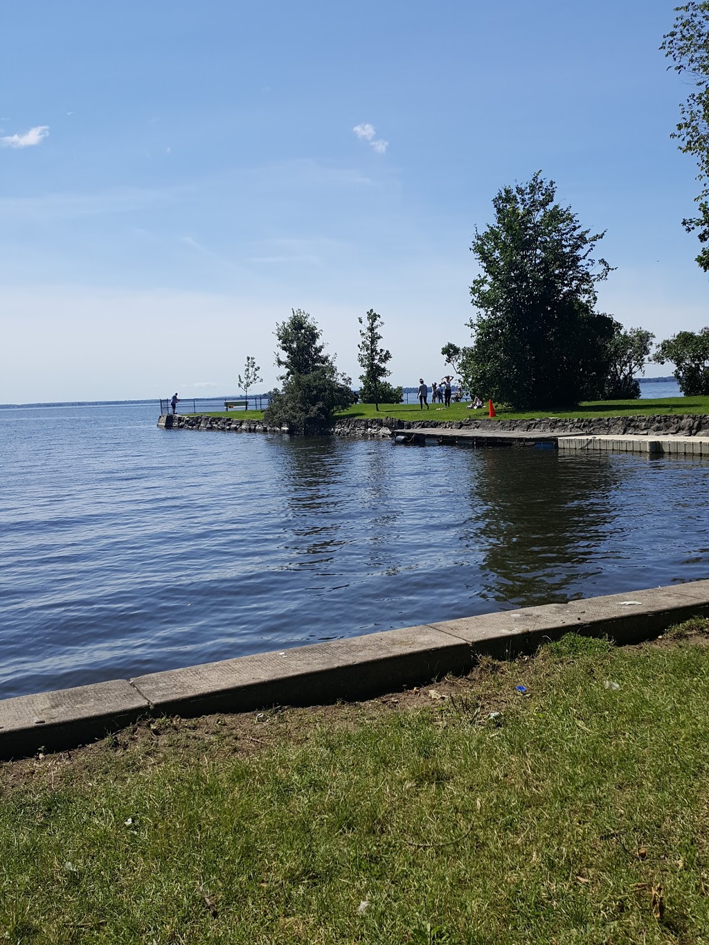 Beaconsfield Beach | 286 Boulevard Beaconsfield, Beaconsfield, QC H9W 4A4, Canada