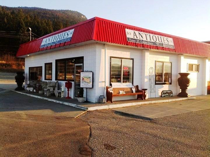 Armstrong Antiques, Hardware & Garden Decor | 1791 Eagle Rock Rd, Armstrong, BC V0E 1B7, Canada | Phone: (250) 938-1962